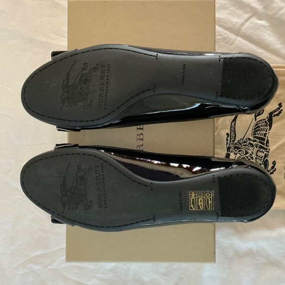 BURBERRY Black Patent Leather With Plaid Buckle Detail Flats ( Size:38) - Picture 6 of 8